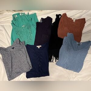 Tee and tank bundle. 7 total! Small and medium